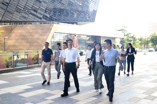 南灣街道黨工委書記劉淵率隊蒞臨康利城調(diào)研
