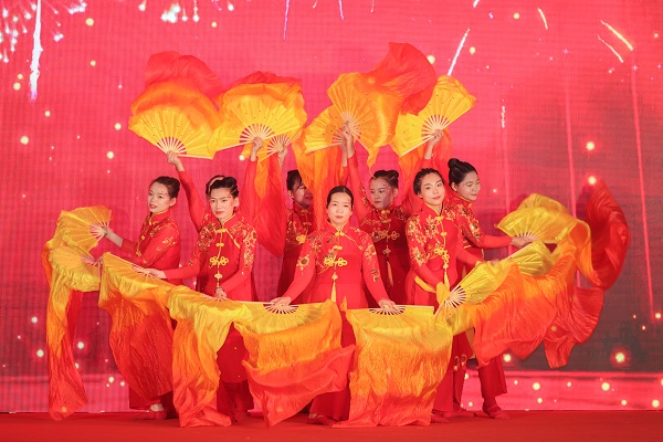 “勵行致遠(yuǎn)，共建未來” ——康利石材集團(tuán)2020年新春聯(lián)歡晚會圓滿落幕